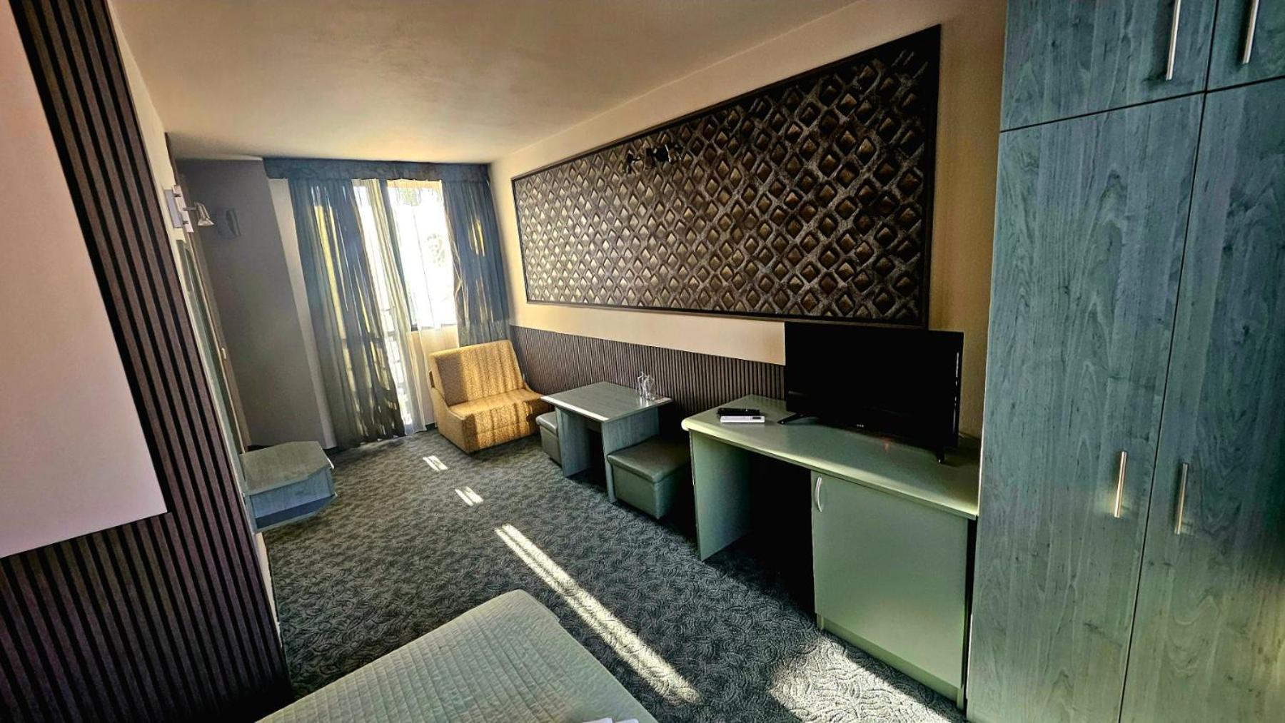 Korona Hotel Blagoevgrad Bagian luar foto
