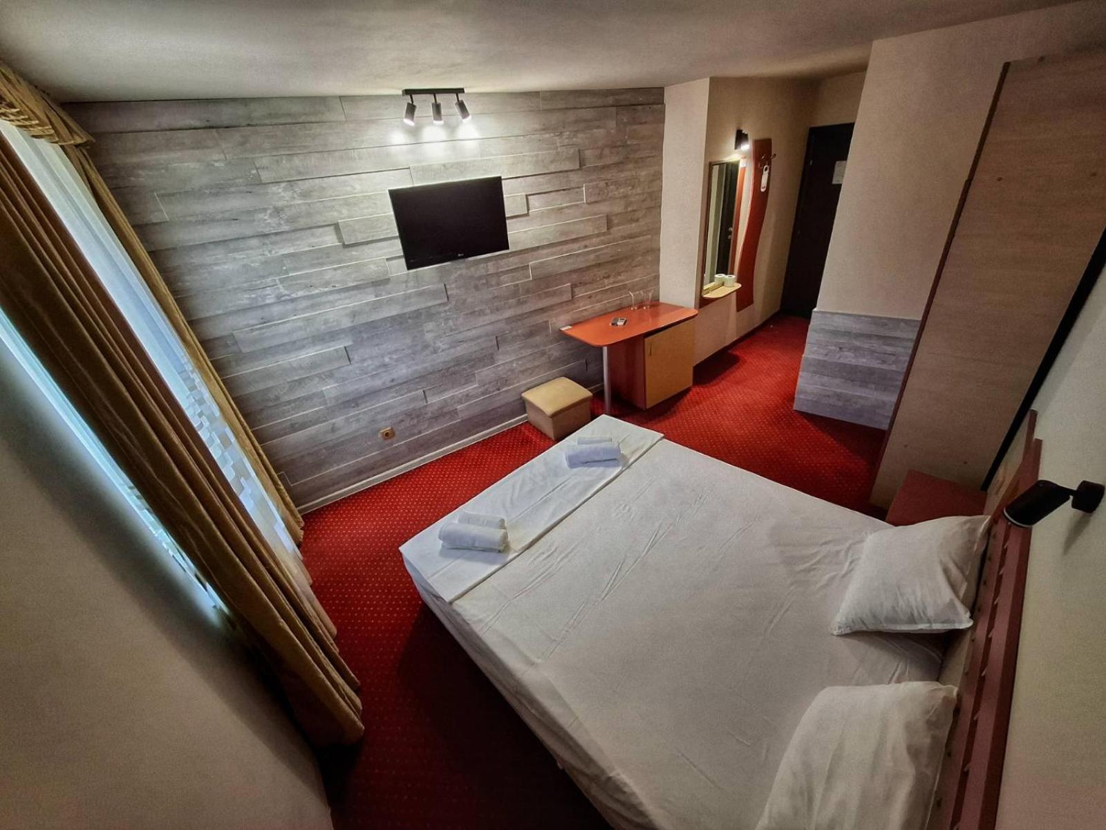 Korona Hotel Blagoevgrad Bagian luar foto