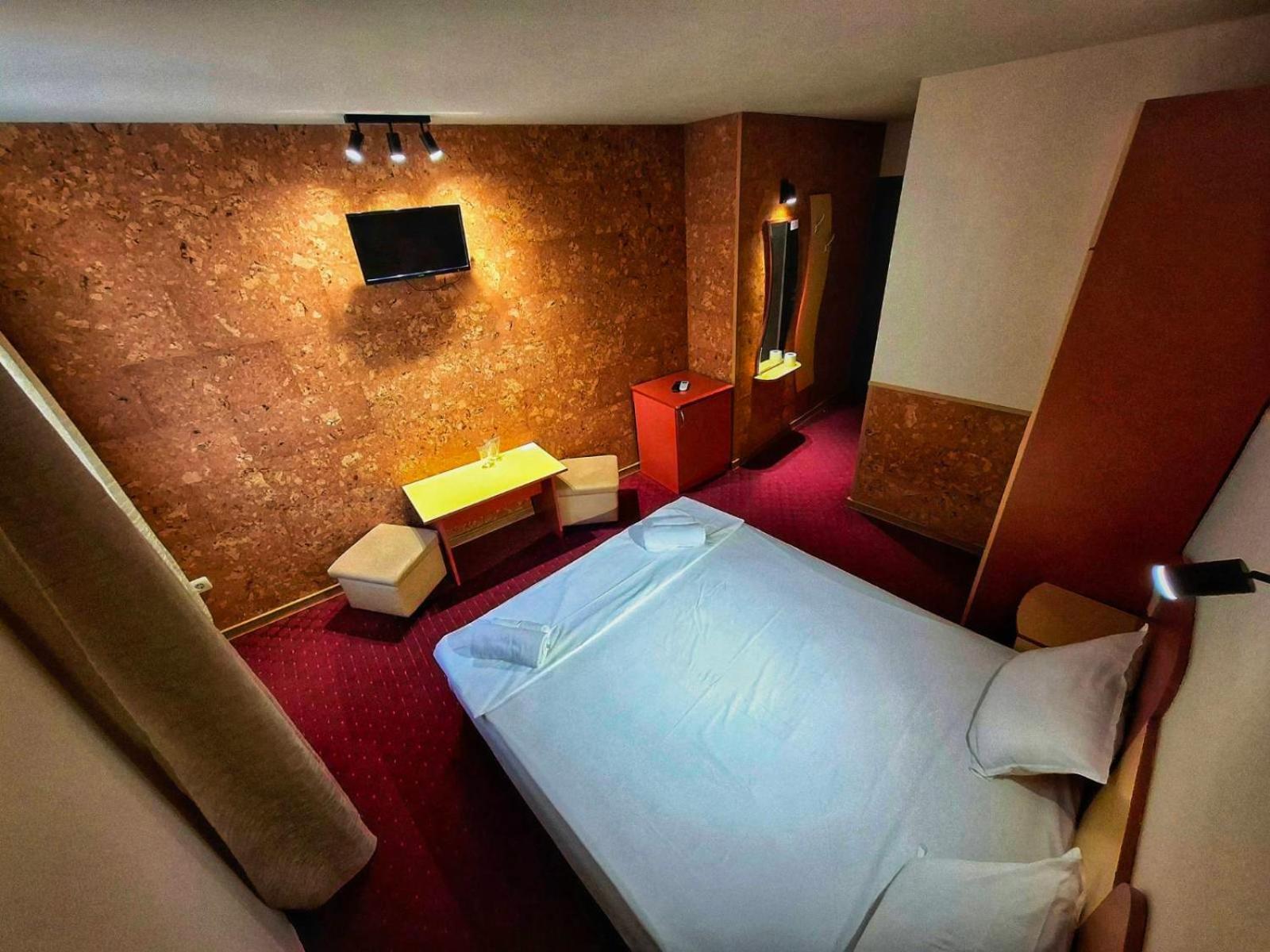 Korona Hotel Blagoevgrad Bagian luar foto