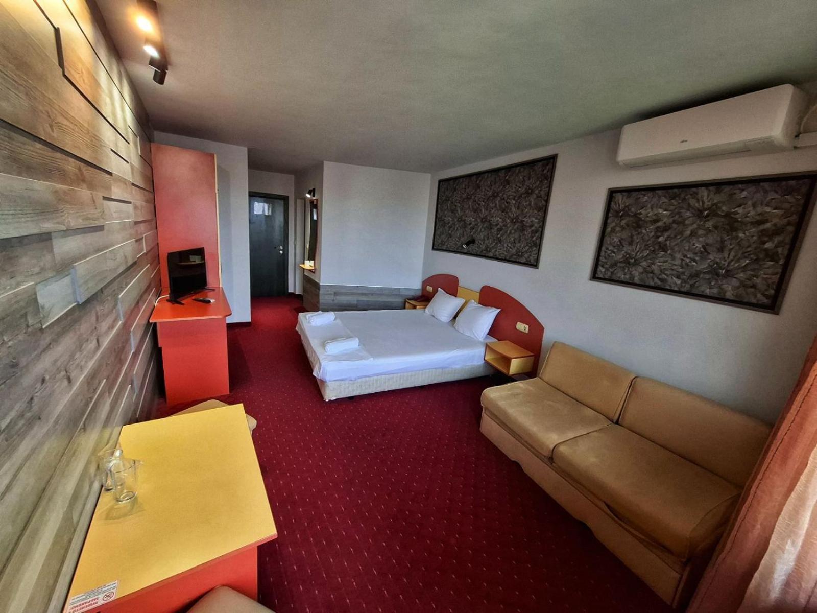Korona Hotel Blagoevgrad Bagian luar foto